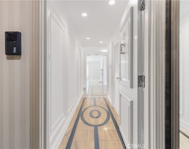 1424 N Crescent Heights Boulevard - Photo Thumbnail 7