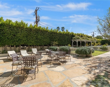 1424 N Crescent Heights Boulevard - Photo Thumbnail 33