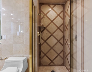 1424 N Crescent Heights Boulevard - Photo Thumbnail 24