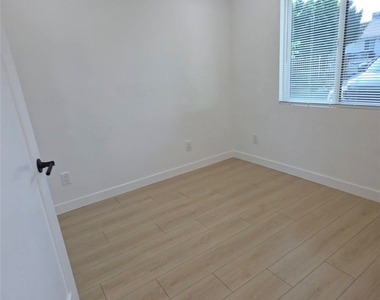 11442 Kamloops Pl - Photo Thumbnail 8