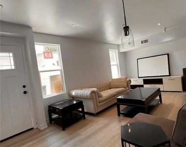 2686 Greenfield - Photo Thumbnail 3