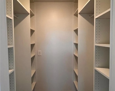 2686 Greenfield - Photo Thumbnail 15