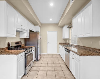 1309 Hunt Terrace - Photo Thumbnail 10