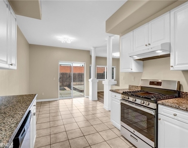 1309 Hunt Terrace - Photo Thumbnail 12