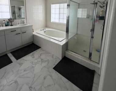 5760 Casa Grande Way - Photo Thumbnail 20
