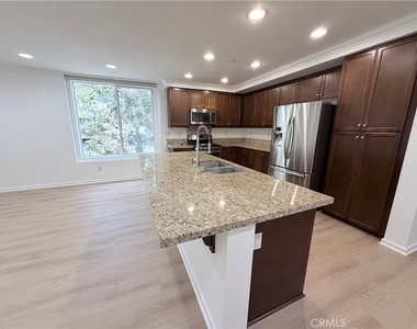 533 Rockefeller - Photo Thumbnail 7