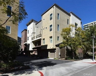 533 Rockefeller - Photo Thumbnail 4