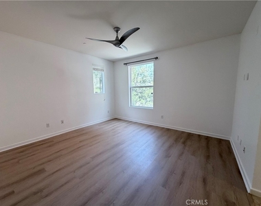 533 Rockefeller - Photo Thumbnail 11