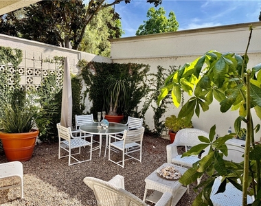 170 Avenida Majorca - Photo Thumbnail 2