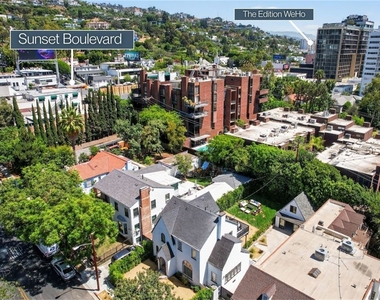 1012 Cory Avenue - Photo Thumbnail 2