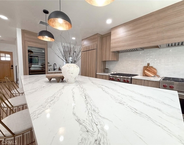 1012 Cory Avenue - Photo Thumbnail 16