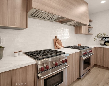 1012 Cory Avenue - Photo Thumbnail 12