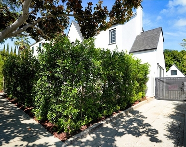 1012 Cory Avenue - Photo Thumbnail 3