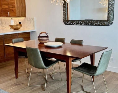 424 Stratford Court - Photo Thumbnail 27