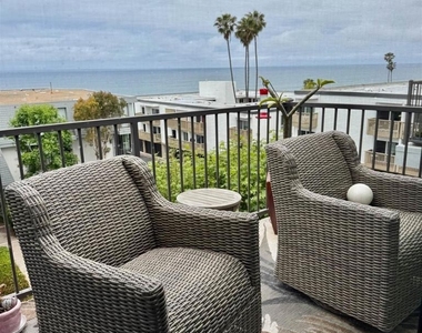 424 Stratford Court - Photo Thumbnail 13