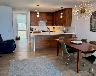424 Stratford Court - Photo Thumbnail 26