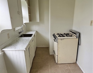 1410 Canyon - Photo Thumbnail 4