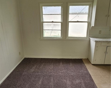 1410 Canyon - Photo Thumbnail 1
