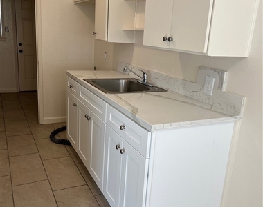 635 W 17th - Photo Thumbnail 4