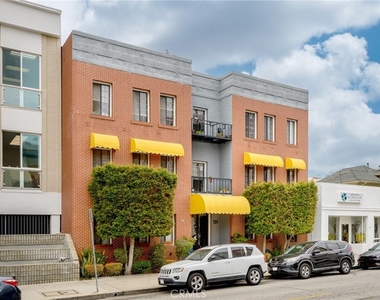 131 S Jackson Street - Photo Thumbnail 14