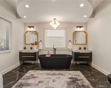 5558 Edgewood Place - Photo Thumbnail 17