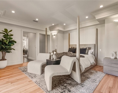5558 Edgewood Place - Photo Thumbnail 15