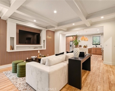 5558 Edgewood Place - Photo Thumbnail 3