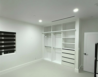 417 W Franklin Ave - Photo Thumbnail 2