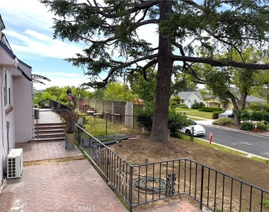 522 Westminster - Photo Thumbnail 14