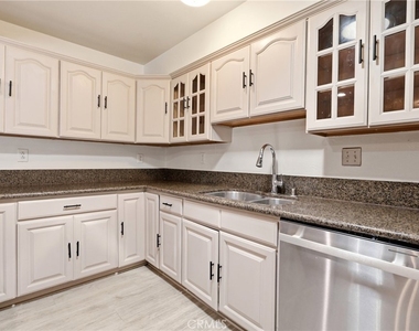 524 E Ghent - Photo Thumbnail 5