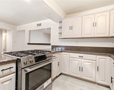 524 E Ghent - Photo Thumbnail 7