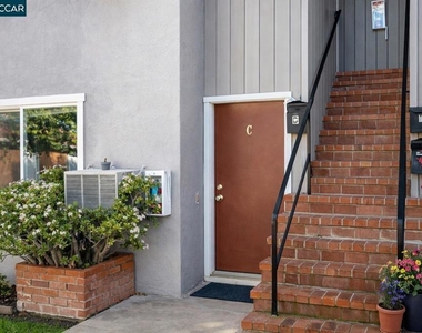 2756 Argyll Ave - Photo Thumbnail 1