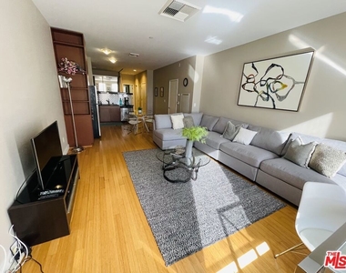 3810 Wilshire Boulevard - Photo Thumbnail 2