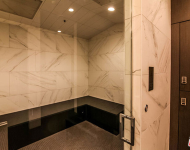 889 Francisco Street - Photo Thumbnail 12