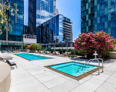 889 Francisco Street - Photo Thumbnail 20