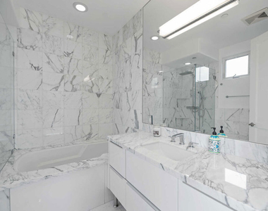 438 Arnaz Drive - Photo Thumbnail 11