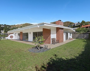 1340 El Hito Circle - Photo Thumbnail 20