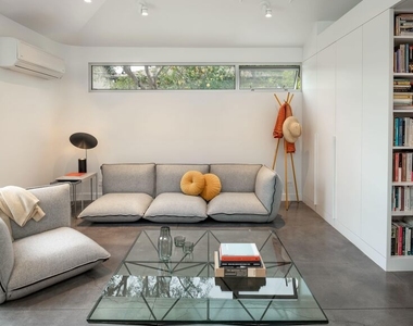 1060 Nowita Place - Photo Thumbnail 15
