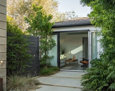 1060 Nowita Place - Photo Thumbnail 12