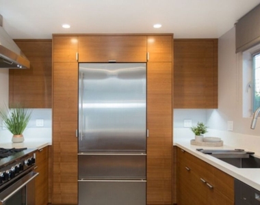 1060 Nowita Place - Photo Thumbnail 5