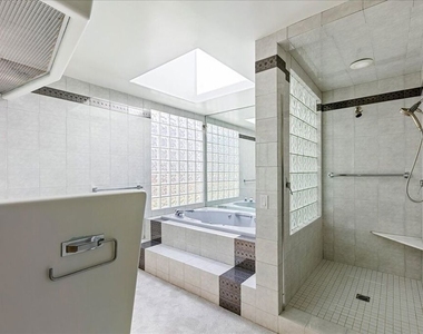 18244 Coastline Drive - Photo Thumbnail 8