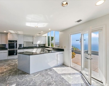 18244 Coastline Drive - Photo Thumbnail 16