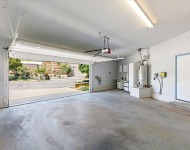 18244 Coastline Drive - Photo Thumbnail 21