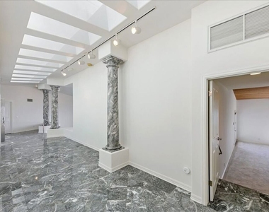 18244 Coastline Drive - Photo Thumbnail 3