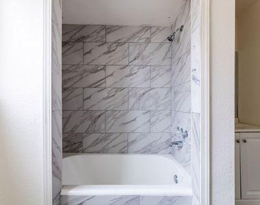 138 W 82nd Street - Photo Thumbnail 8