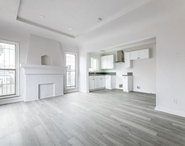 138 W 82nd Street - Photo Thumbnail 15