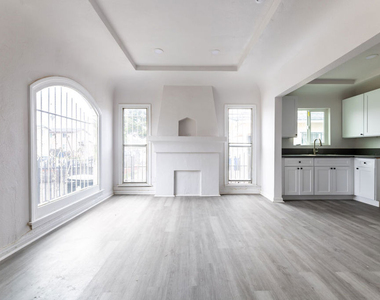 138 W 82nd Street - Photo Thumbnail 19
