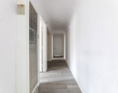 138 W 82nd Street - Photo Thumbnail 20