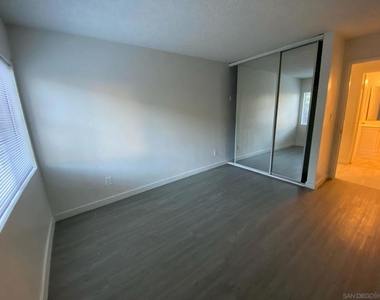 702 R Ave - Photo Thumbnail 7