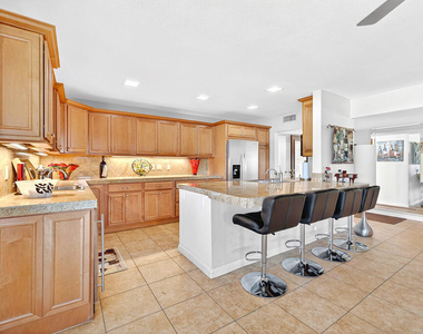 42505 Adams Street - Photo Thumbnail 3